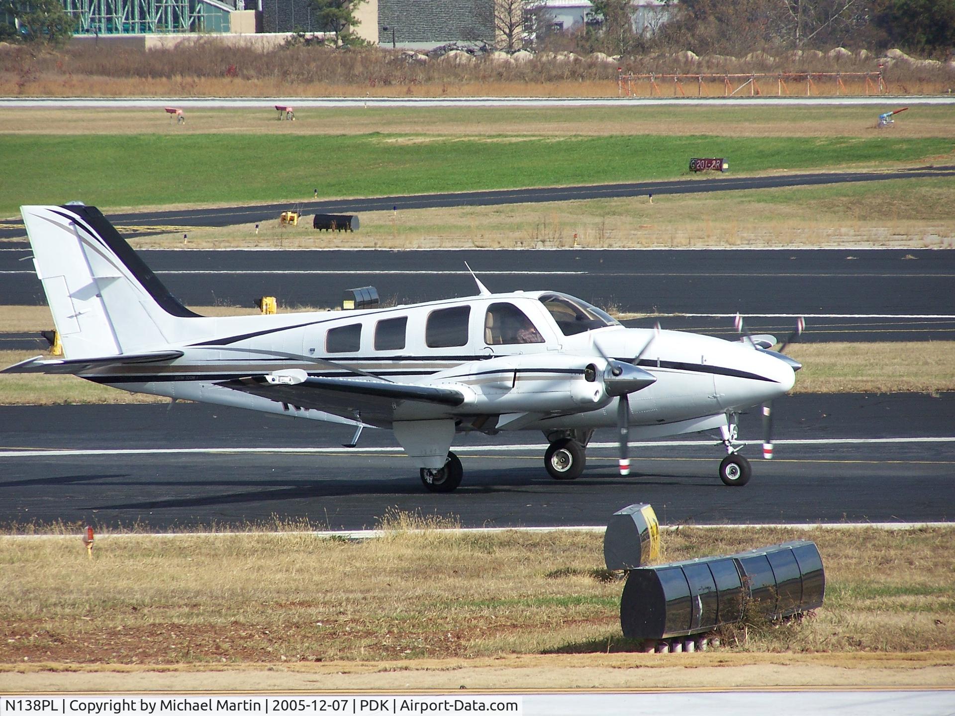 N138PL, 1986 Beech 58P Baron C/N TJ-482, Taxing to Runway 2R