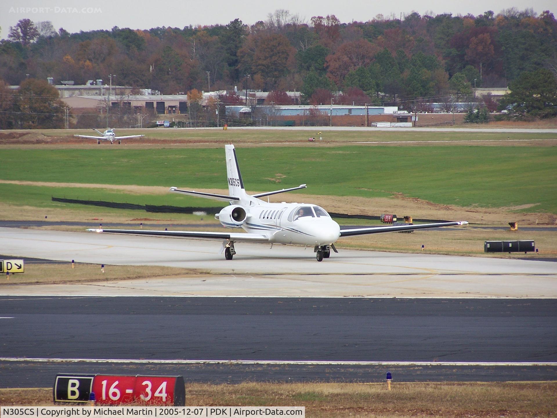 N305CS, 1997 Cessna 550 Citation Bravo C/N 550-0825, Taxing to Runway 2R