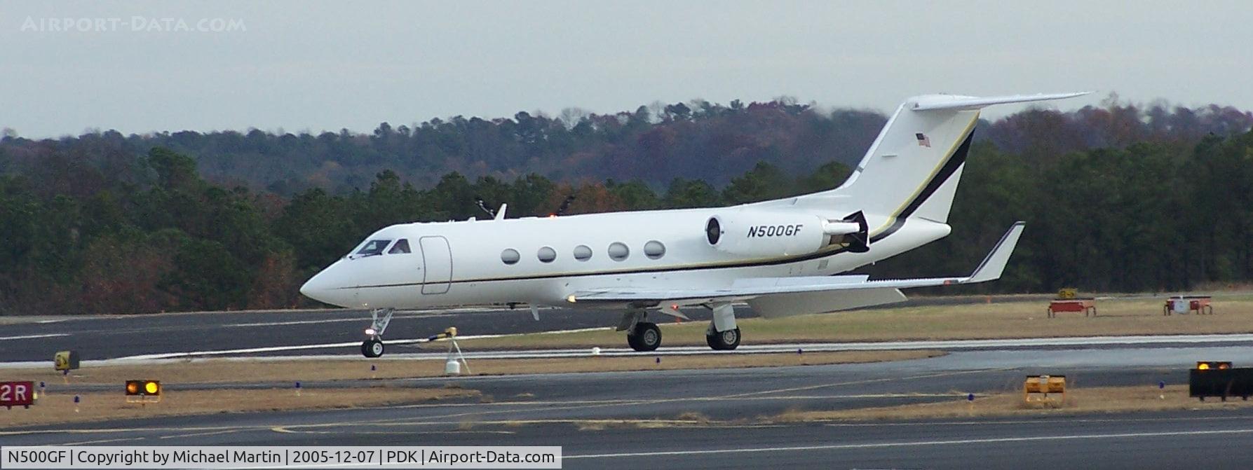 N500GF, 1986 Gulfstream Aerospace G-1159A Gulfstream III C/N 488, Landing PDK on 2R