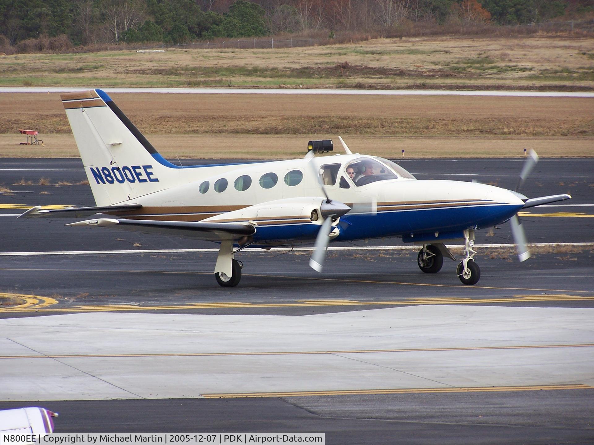 N800EE, 1979 Cessna 421C Golden Eagle C/N 421C0661, Taxing to Runway 2R