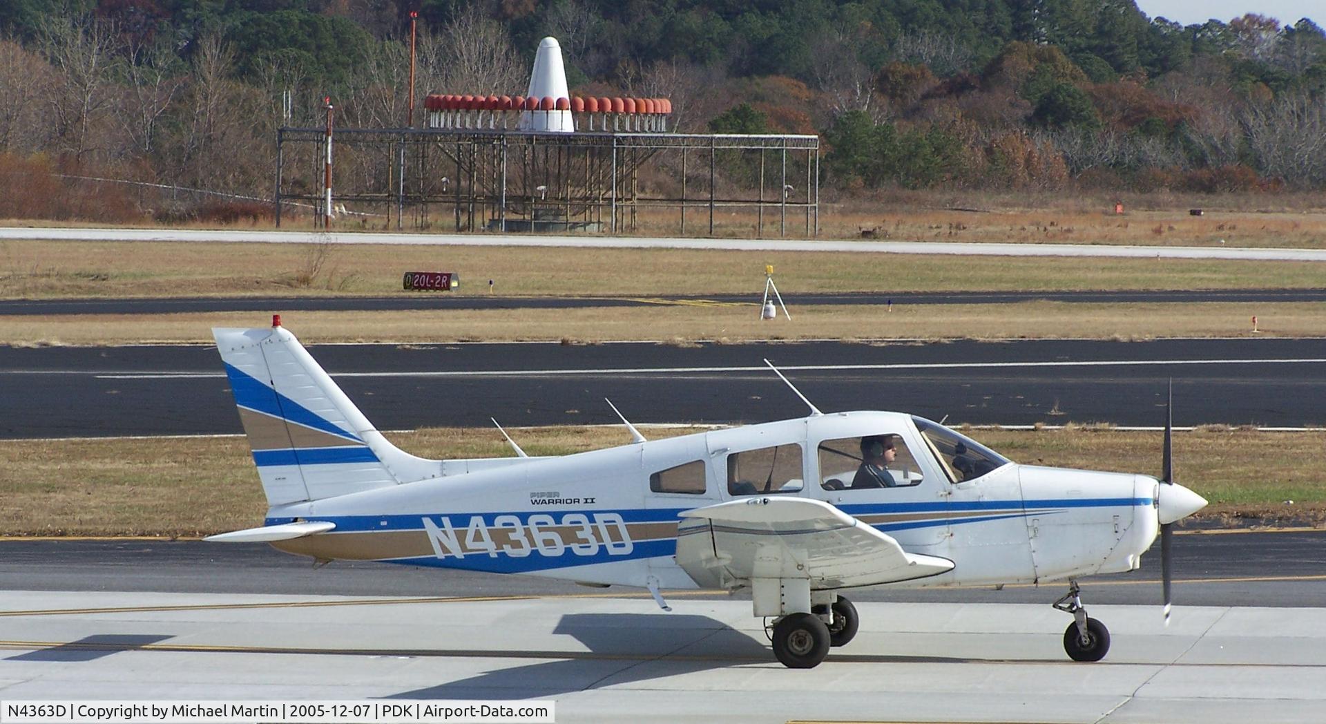 N4363D, 1984 Piper PA-28-161 C/N 28-8416098, Taxing to Runway 2R