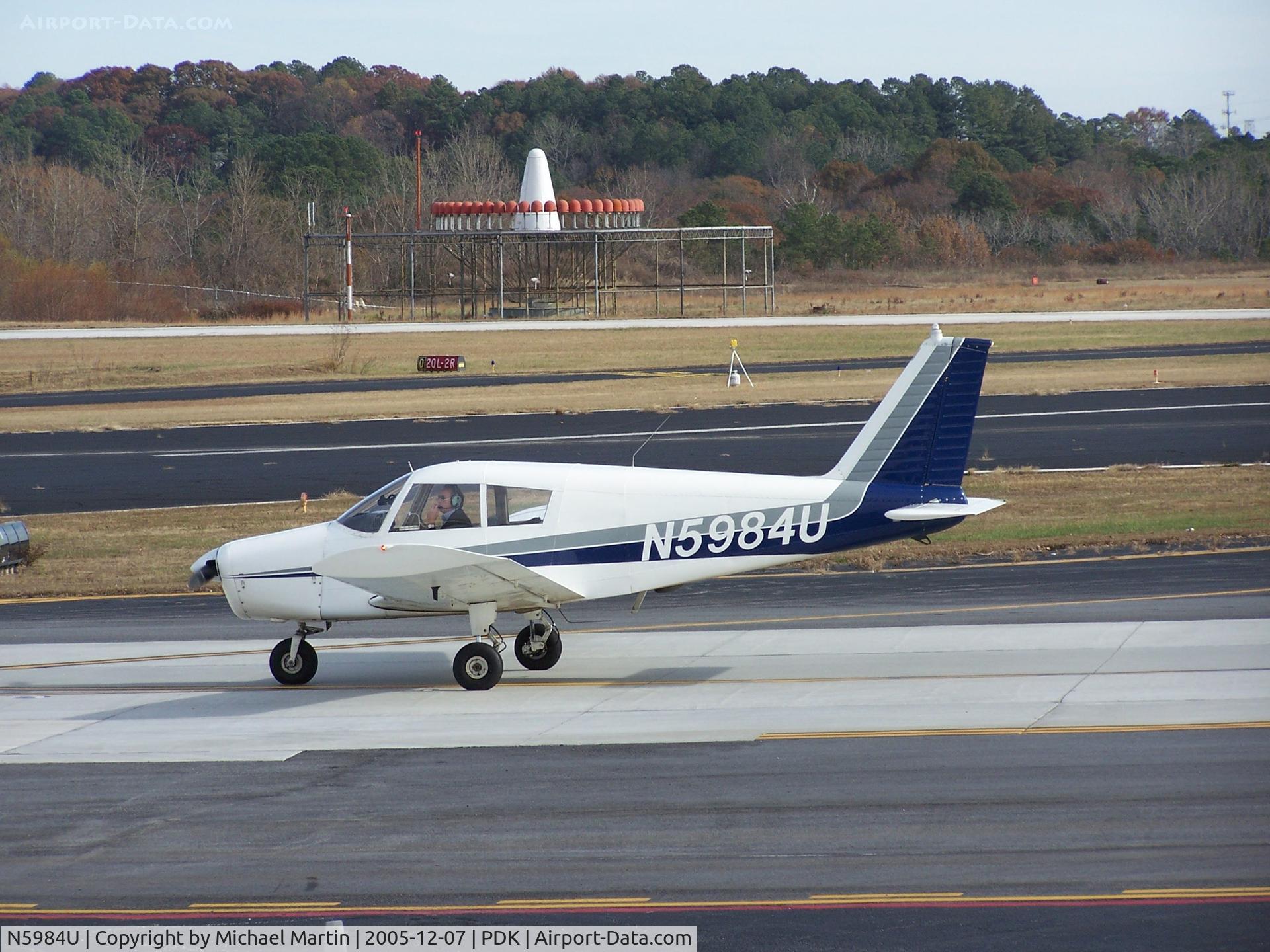 N5984U, 1970 Piper PA-28-140 C/N 28-26871, Taxing to Epps Air Service