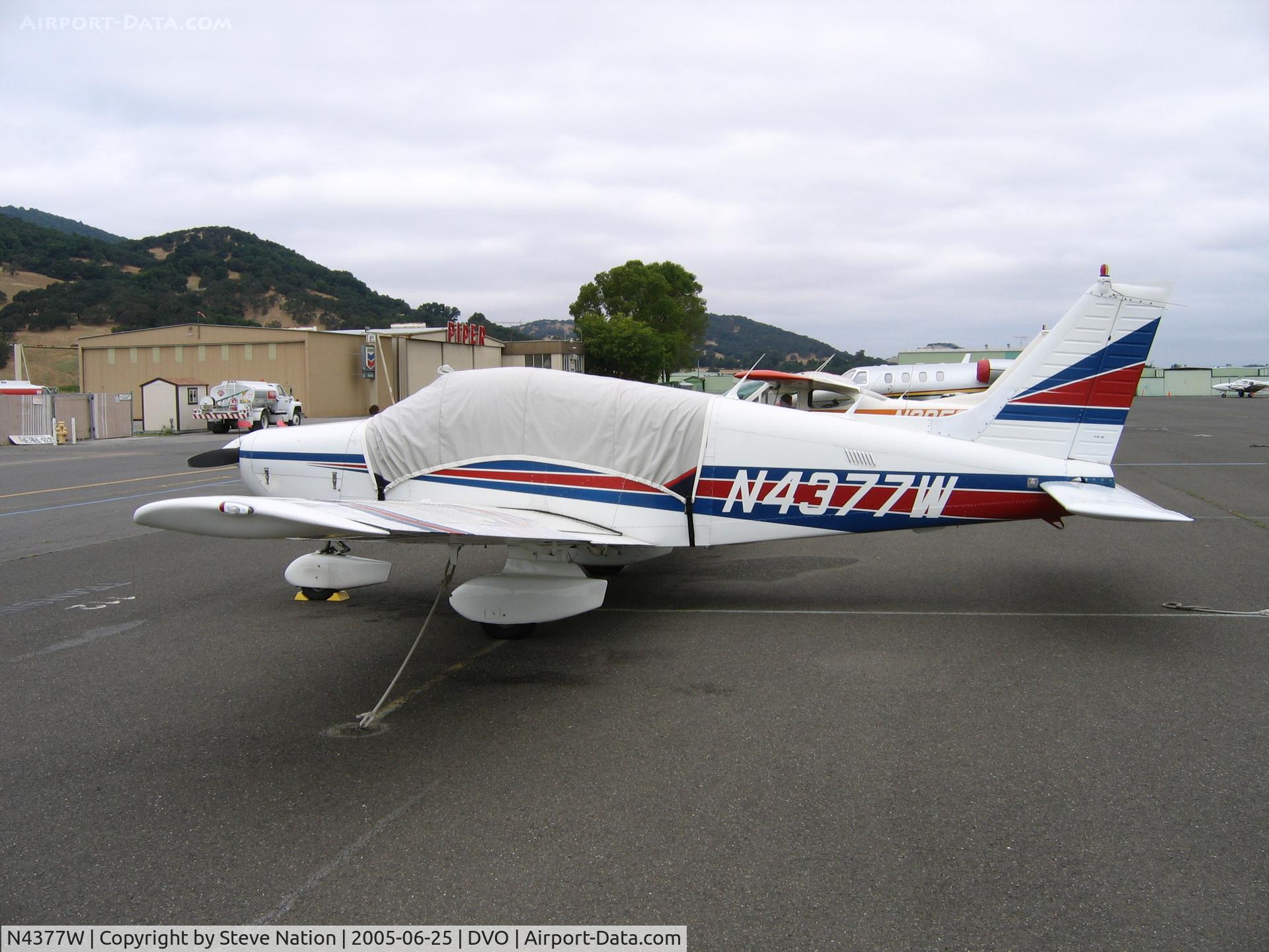 N4377W, 1984 Piper PA-28-161 C/N 28-8516006, 1984 Piper PA-28-161 at Gnoss Field, CA