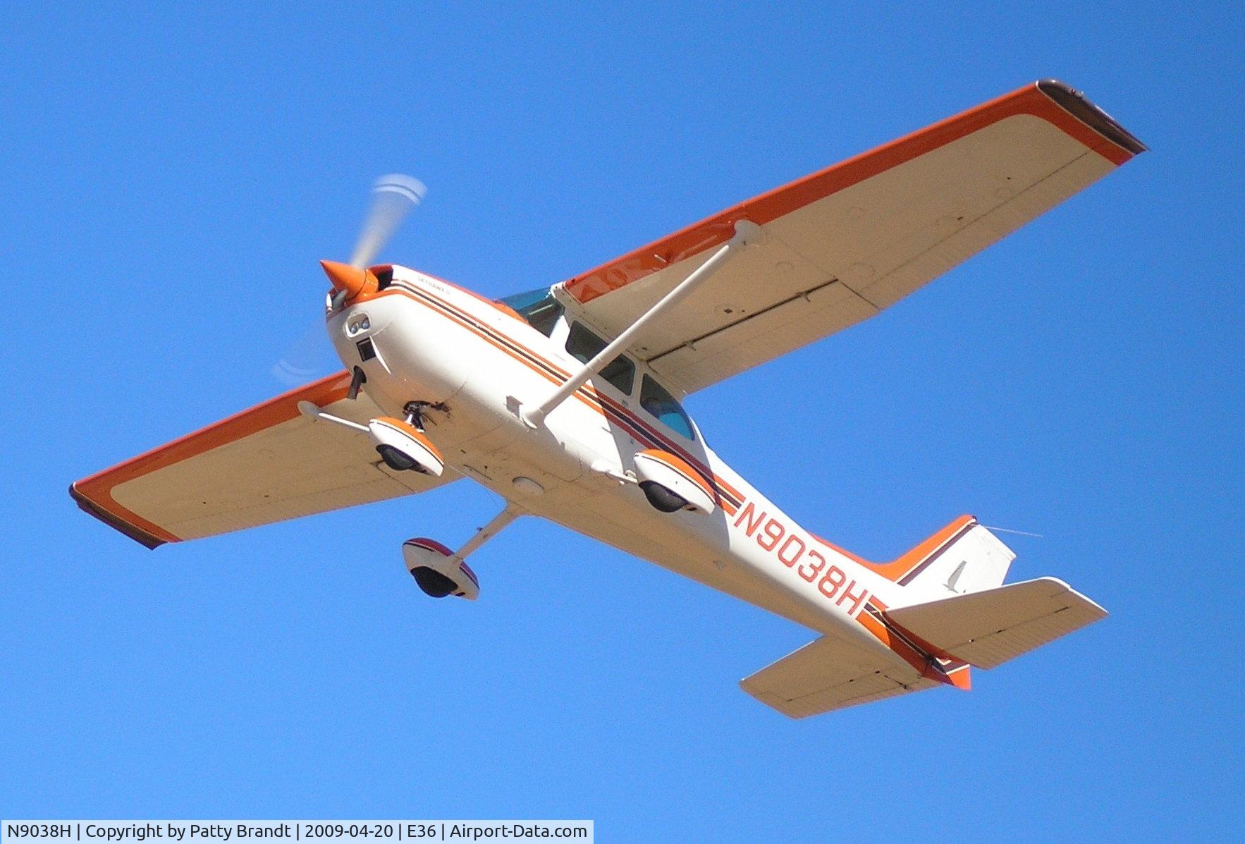 N9038H, 1975 Cessna 172M C/N 17265912, N9038H