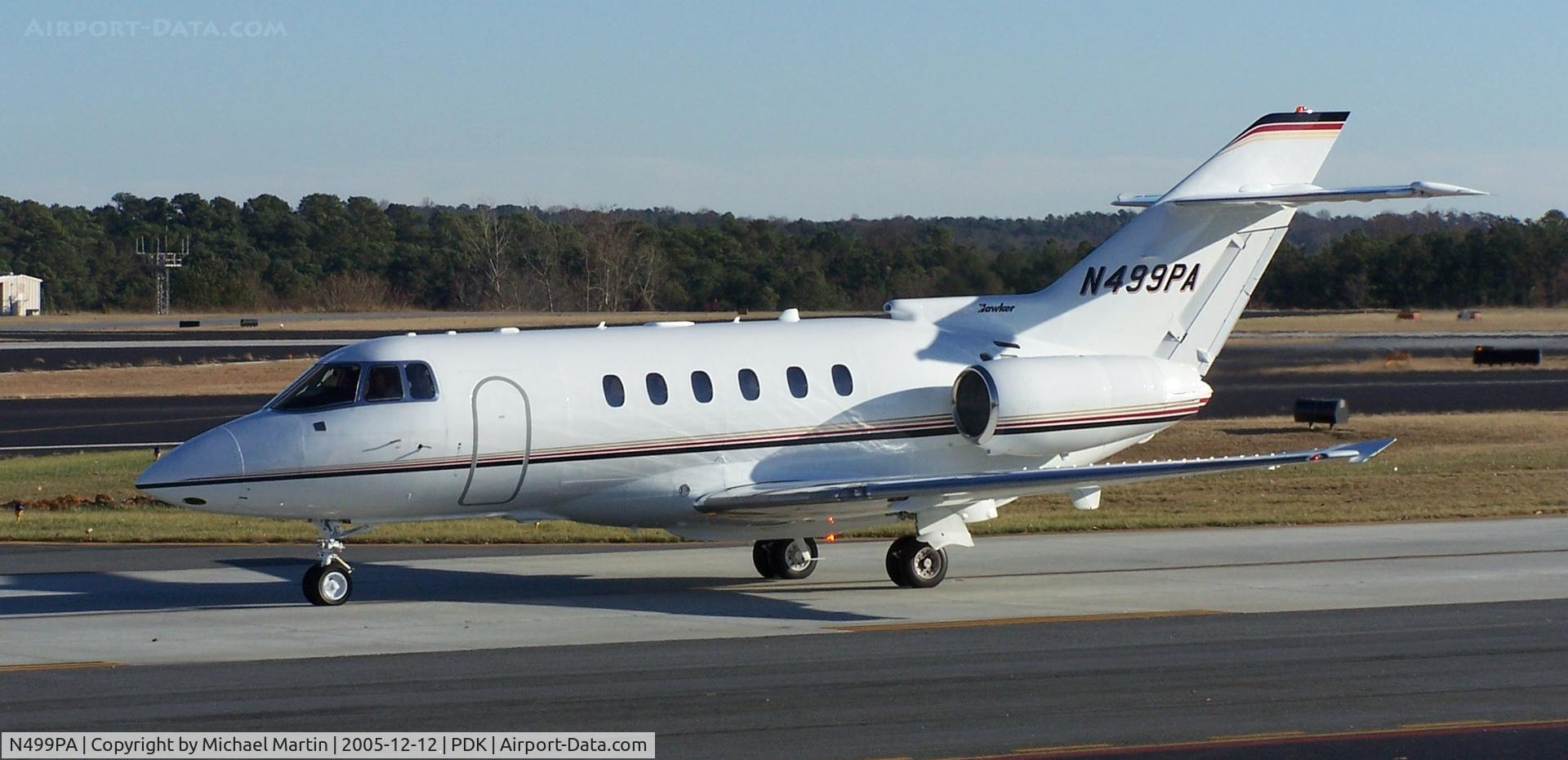 N499PA, 2005 Raytheon Hawker 800XP C/N 258739, Taxing back from flight