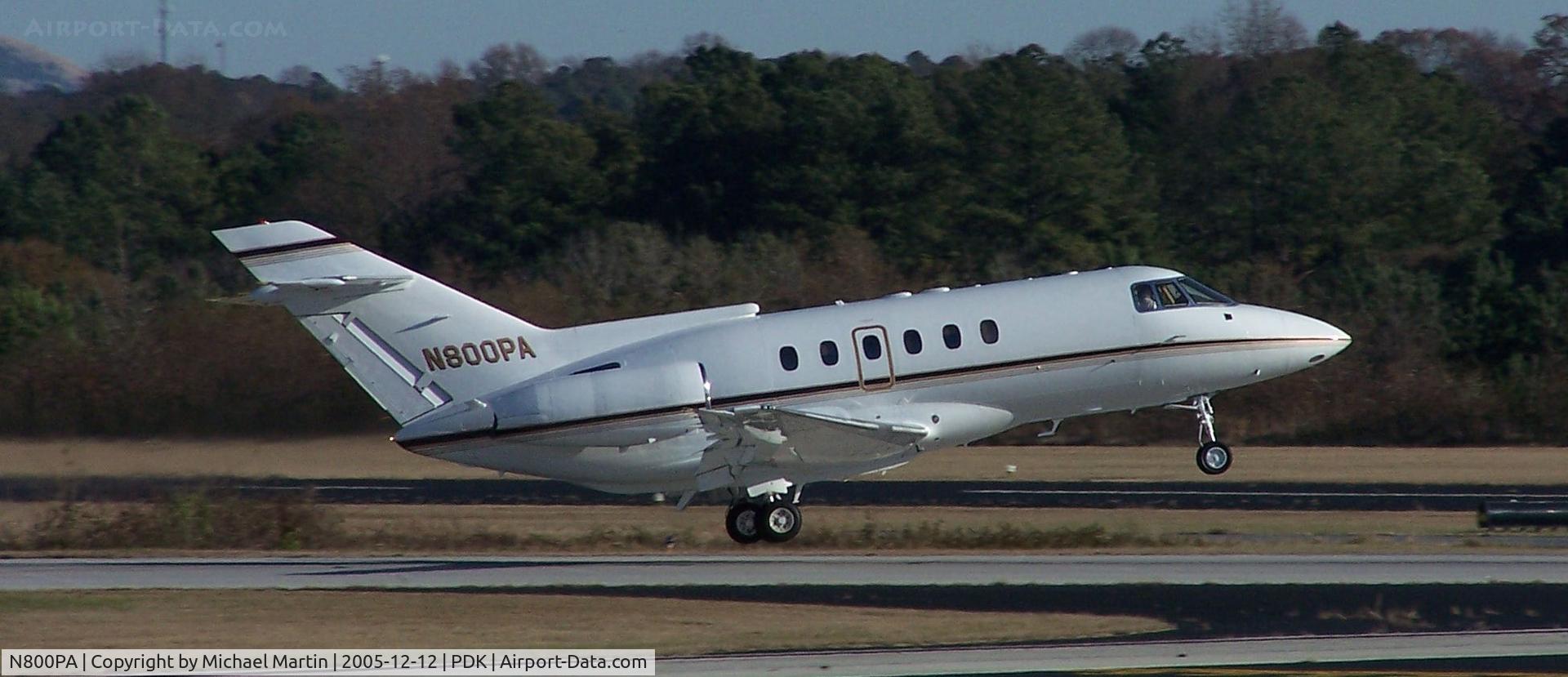N800PA, British Aerospace BAe.125 Series 800A C/N 258162, Departing PDK on 20L