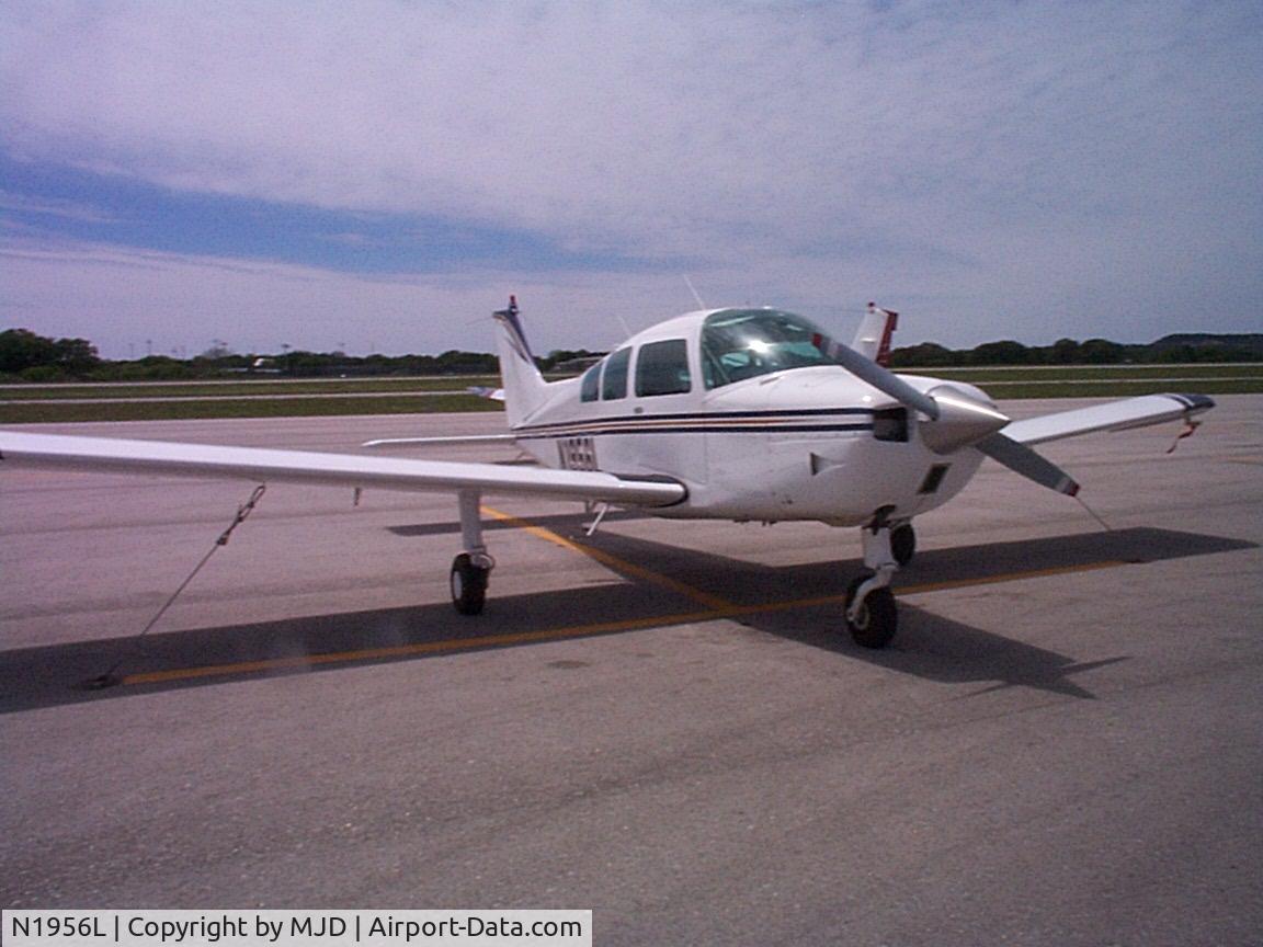N1956L, 1976 Beech C23 Sundowner 180 C/N M-1816, 