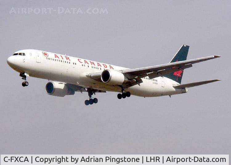 C-FXCA, 1990 Boeing 767-375/ER C/N 24574, Air Canada Boeing 767-300 on the approach to London (Heathrow) Airport (UK).