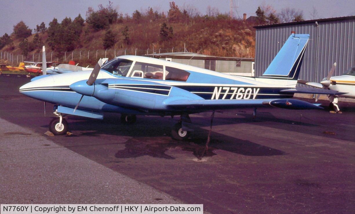 N7760Y, 1965 Piper PA-30 Twin Comanche C/N 30-847, Classic private twin