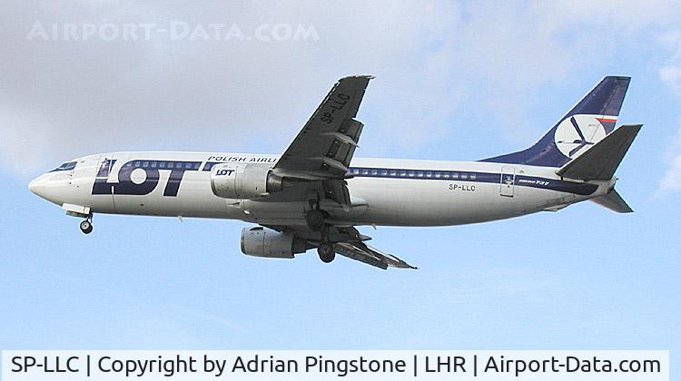 SP-LLC, 1993 Boeing 737-45D C/N 27157, Boeing 737 of LOT (SP-LLC) on the approach to London (Heathrow) Airport in July 2002