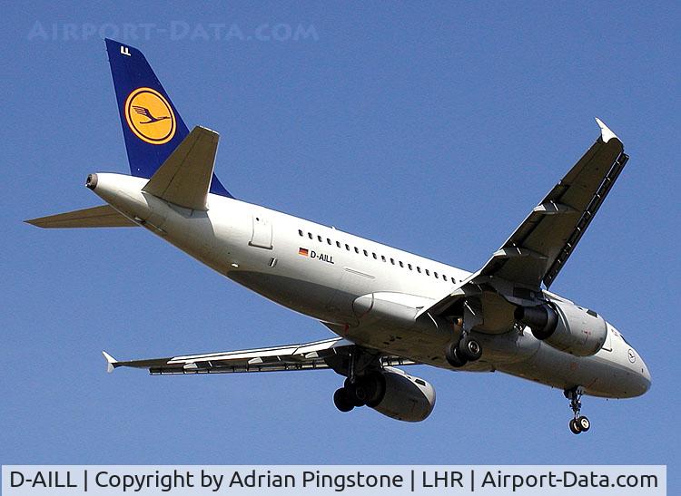 D-AILL, 1997 Airbus A319-114 C/N 689, Winglets on a Lufthansa Airbus A319. Taken at London Heathrow in 2003