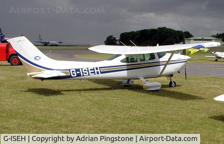 G-ISEH, 1981 Cessna 182R Skylane C/N 182-67843, 1981 Cessna 182R Skylane (G-ISEH) at Kemble Airfield, Gloucestershire, England in June 2004