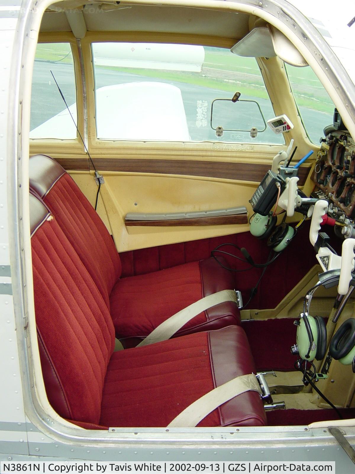 N3861N, 1968 Mooney M20F Executive C/N 680136, Interior