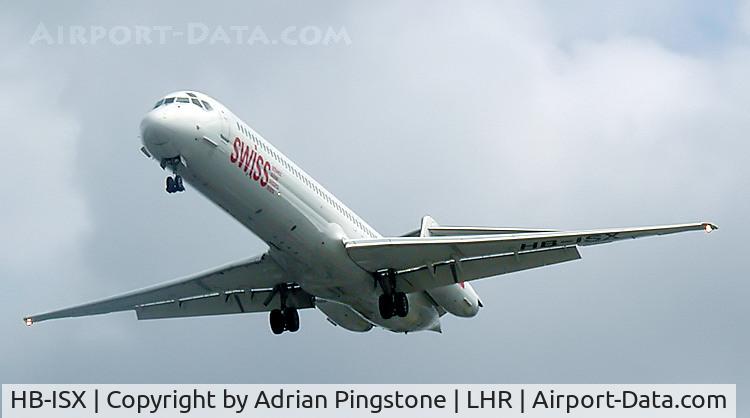 HB-ISX, 1989 McDonnell Douglas MD-83 (DC-9-83) C/N 49844, Swiss International Airlines McDonnell Douglas MD-83 on the approach to London (Heathrow) Airport (UK) June 2003