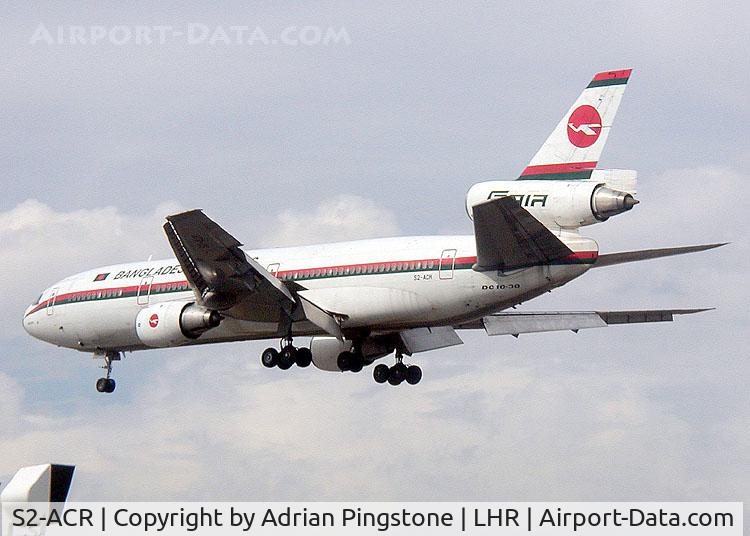 S2-ACR, 1988 McDonnell Douglas DC-10-30 C/N 48317, Bangladesh Airlines (Biman Bangladesh) DC-10-30 (S2-ACR) on the approach to London (Heathrow) Airport (UK) in September 2003