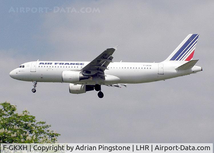 F-GKXH, 2002 Airbus A320-214 C/N 1924, Air France Airbus A320-200 (F-GKXH) landing at London (Heathrow) Airport, May 2004