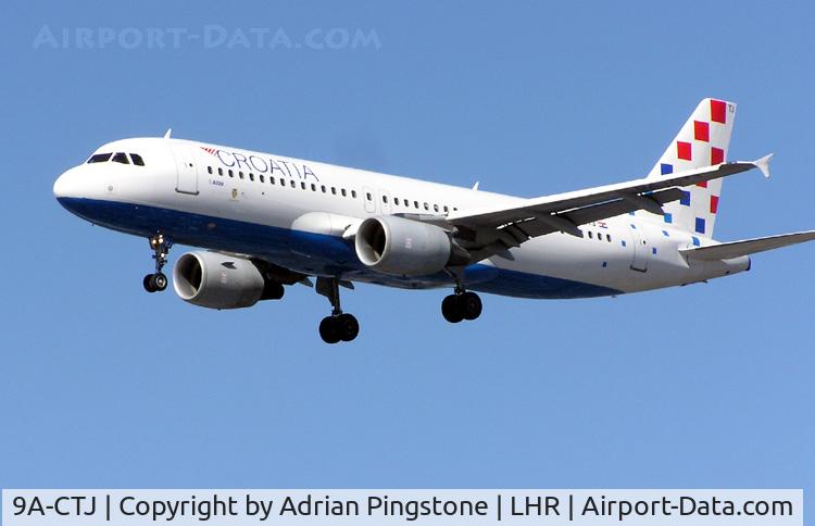 9A-CTJ, 1999 Airbus A320-214 C/N 1009, Croatia Airlines Airbus A320-200 (9A-CTJ) landing at London (Heathrow) Airport in August 2004.