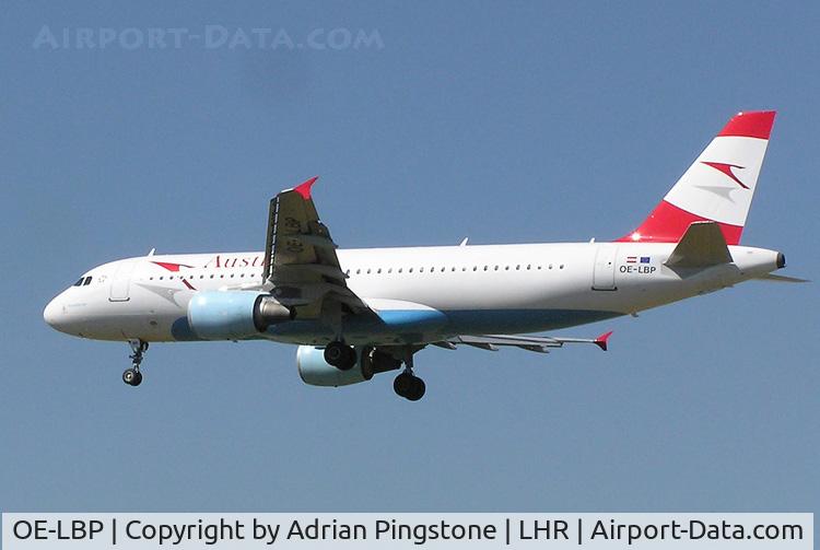 OE-LBP, 1998 Airbus A320-214 C/N 797, Austrian Airlines Airbus A320-200 (OE-LBP) landing at London (Heathrow) Airport in August 2004.