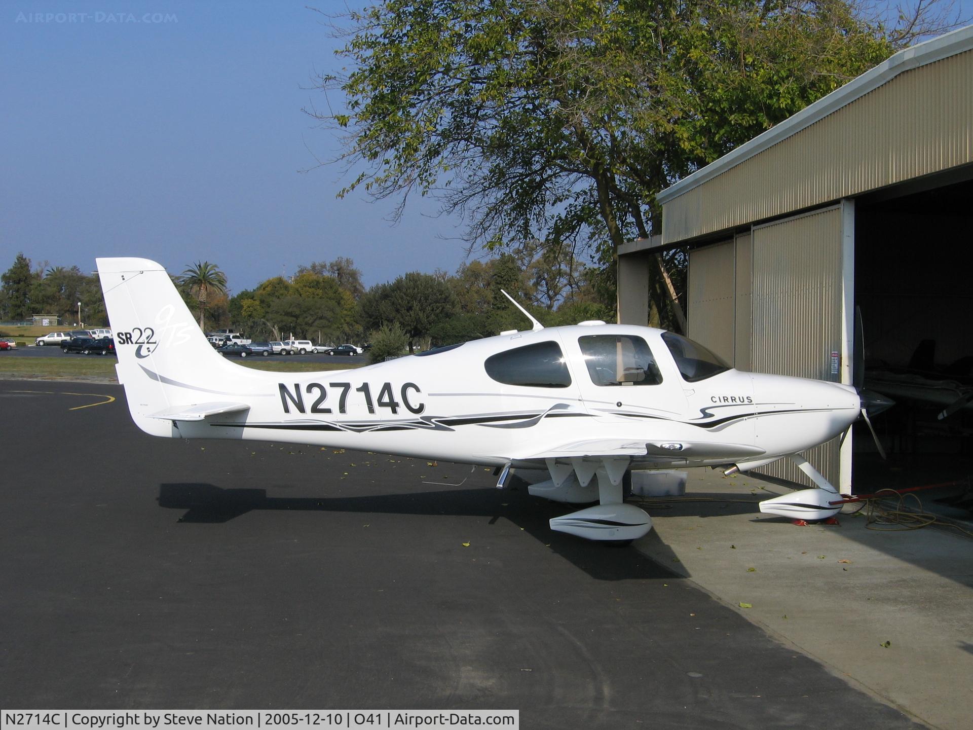 N2714C, 2005 Cirrus SR22 C/N 1393, 2005 Cirrus Design SR22 at Woodland-Watts Airport, CA in December sun