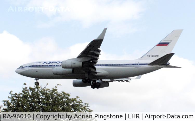RA-96010, 1994 Ilyushin Il-96-300 C/N 74393201007, Aeroflot Russian Airlines Ilyushin Il-96-300 (RA-96010) landing at London (Heathrow) Airport in July 2004.