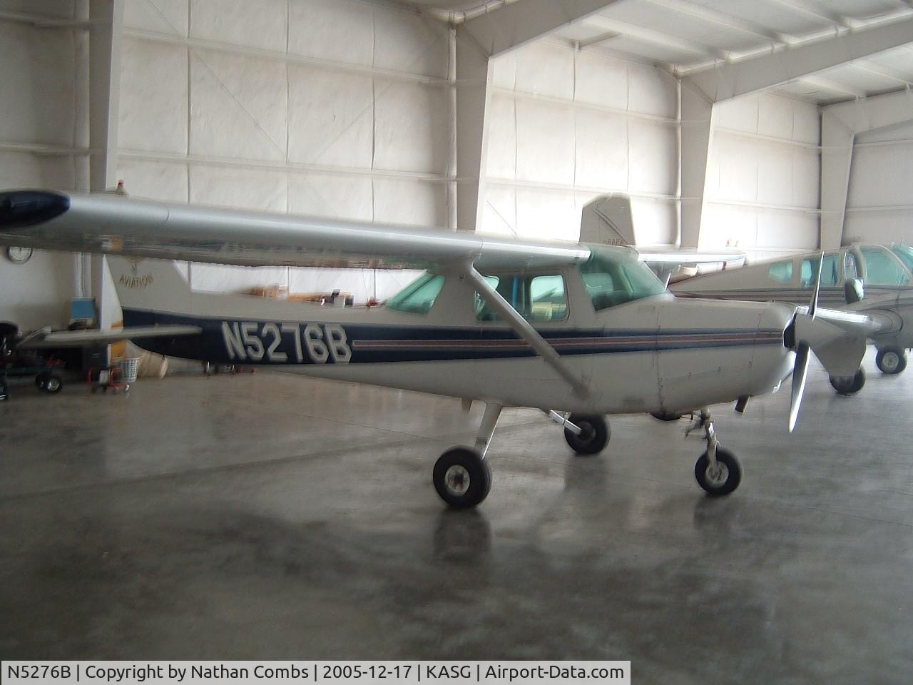 N5276B, Cessna 152 C/N 15283825, Fuzzy picture of 5276B, sorry.