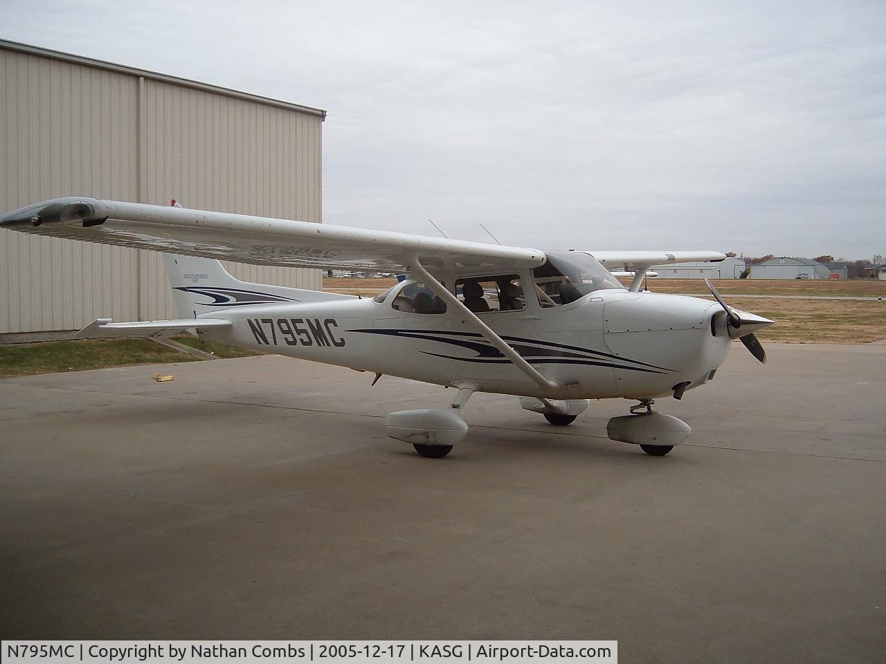 N795MC, 2005 Cessna 172S C/N 172S9795, A new C-172, Very, Very nice in my opinion. Flyies great!