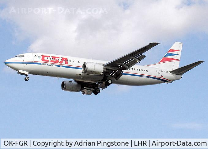 OK-FGR, 2000 Boeing 737-45S C/N 28477, CSA Czech Airlines Boeing 737-400 landing at London Heathrow Airport in 2003