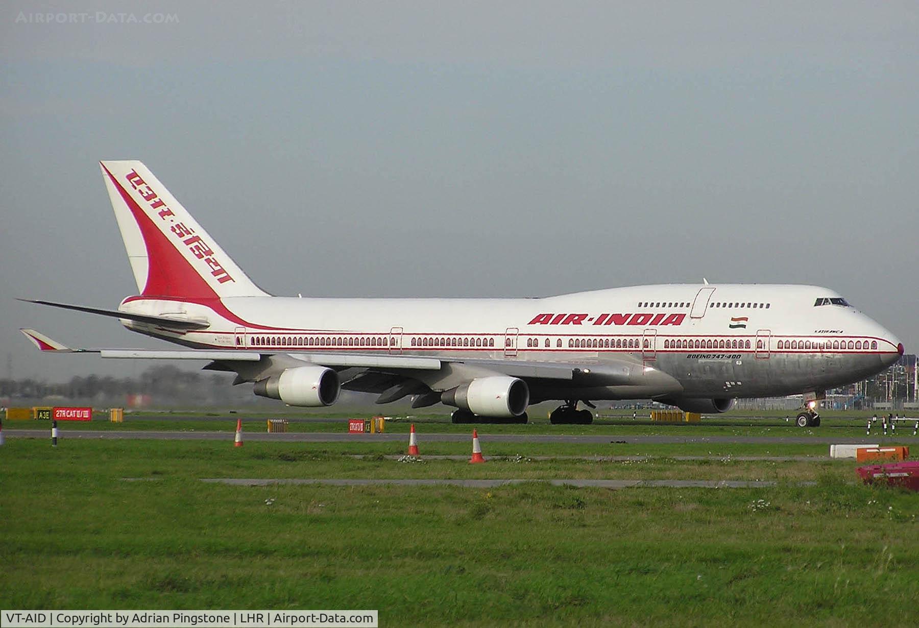 VT-AID, Boeing 747-4B5 C/N 24621, Air India Boeing 747-400 (VT-AID, named Kaziranga) queueing for take off at London (Heathrow) Airport, England in November 2005