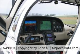 N490CD, 2005 Cirrus SR20 C/N 1559, inside