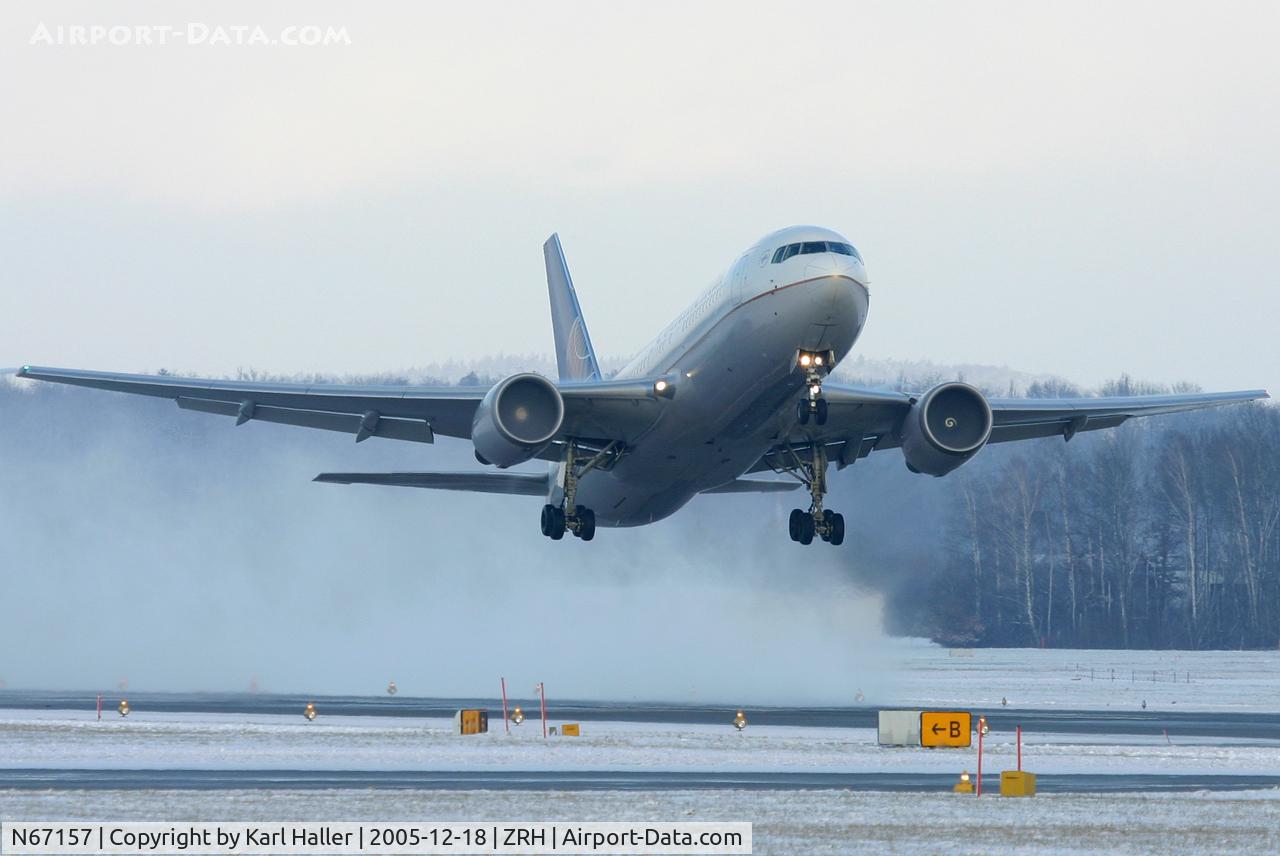 N67157, 2001 Boeing 767-224 C/N 30436, departure from RWY 16 in Zurich, Switzerland