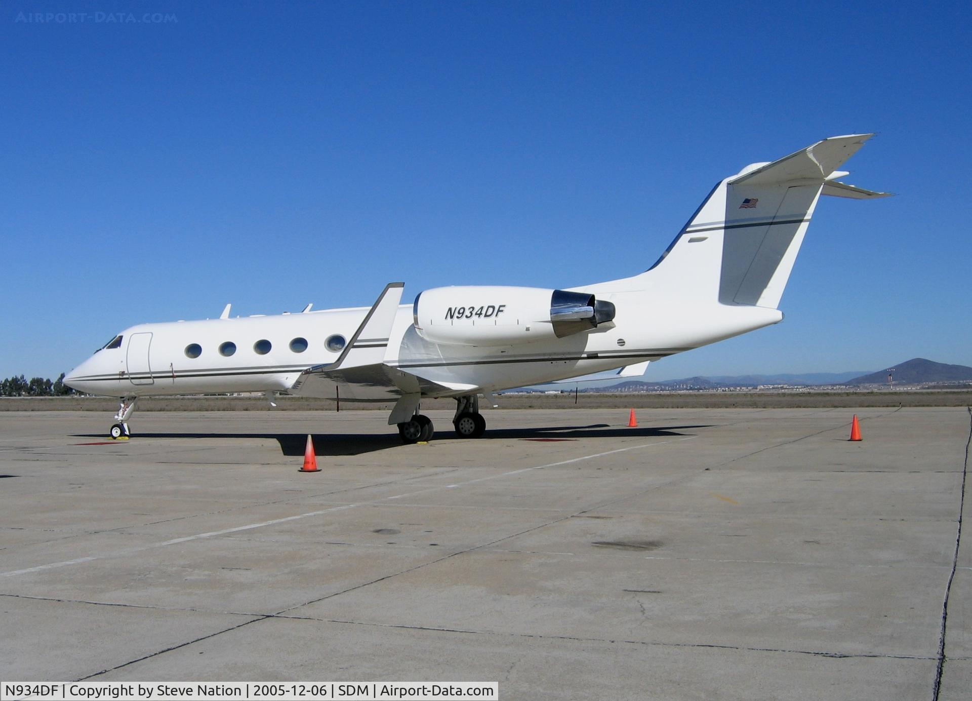 N934DF, 1994 Gulfstream Aerospace G-IV SP C/N 1255, 934 LLC 1994 Gulstream Aerospace G-IV at Brown Field (San Diego), CA in bright December sunshine