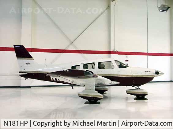 N181HP, 2001 Piper PA-28-181 Cherokee Archer III C/N 2843424, On Display
