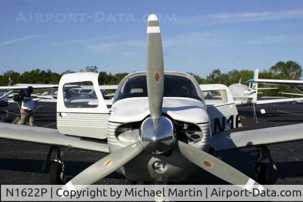 N1622P, 1992 Piper PA-32R-301 C/N 3213040, On Display