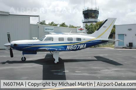 N607MA, 2001 Piper PA-46-500TP C/N 4697107, On Display