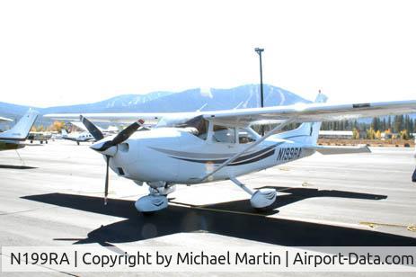 N199RA, 1999 Cessna 182S Skylane C/N 18280636, On Display