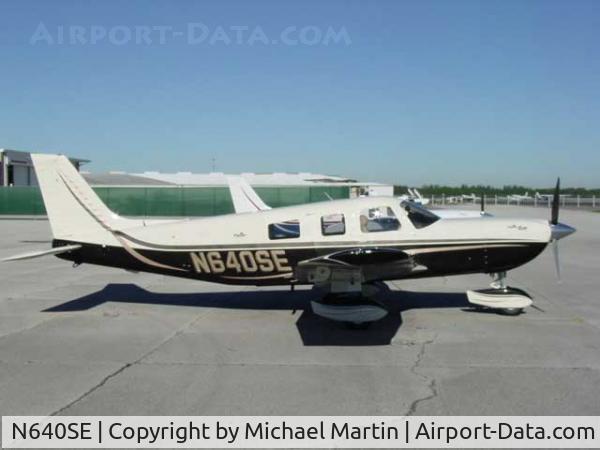 N640SE, 2005 Piper PA-32-301XTC Saratoga C/N 3255040, On Display