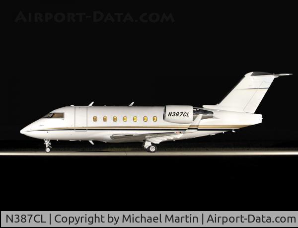 N387CL, 1998 Bombardier Challenger 604 (CL-600-2B16) C/N 5387, On Display