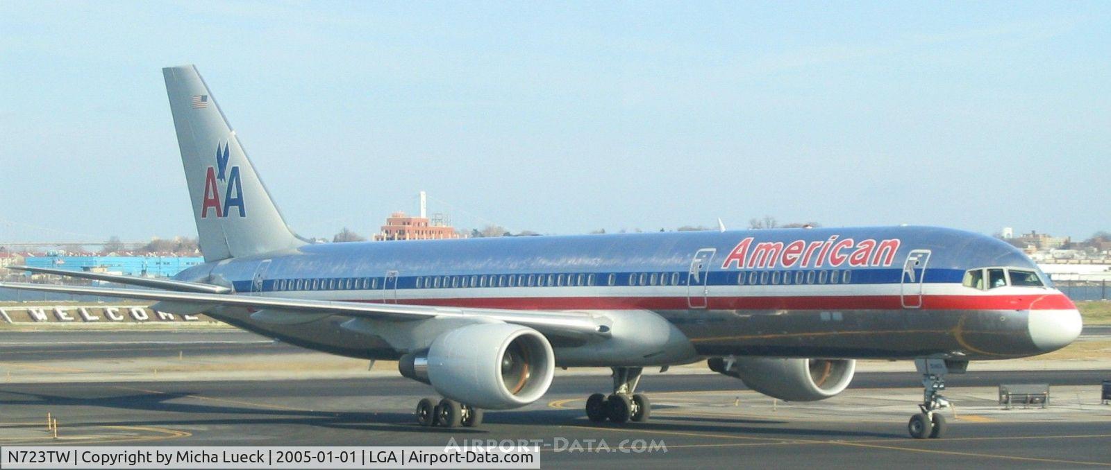 N723TW, 2000 Boeing 757-231 C/N 29378, Arriving at La Guardia on New Year's Day