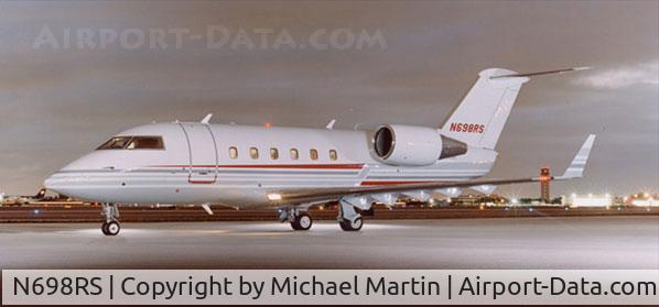 N698RS, 2000 Bombardier Challenger 604 (CL-600-2B16) C/N 5460, On Display
