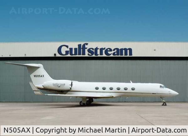 N505AX, Gulfstream Aerospace G-V C/N 505, On Display