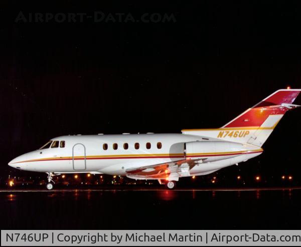 N746UP, 2001 Raytheon Hawker 800XP C/N 258522, On Display