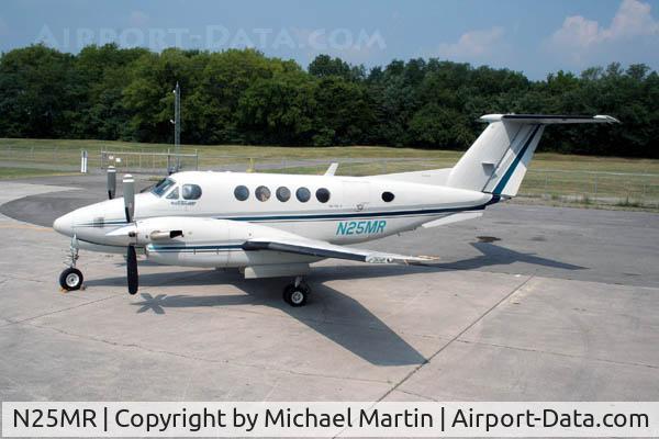 N25MR, Britten-Norman BN-2A-26 Islander C/N 881, On Display