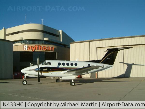N433HC, 2003 Raytheon Aircraft Company B200 C/N BB-1807, On Display