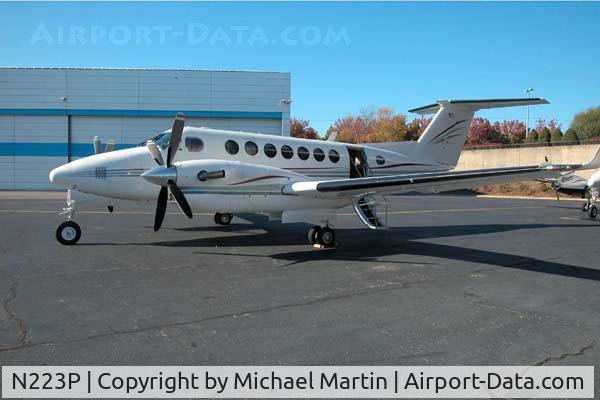 N223P, 1993 Beech B300 King Air C/N FL-106, On Display