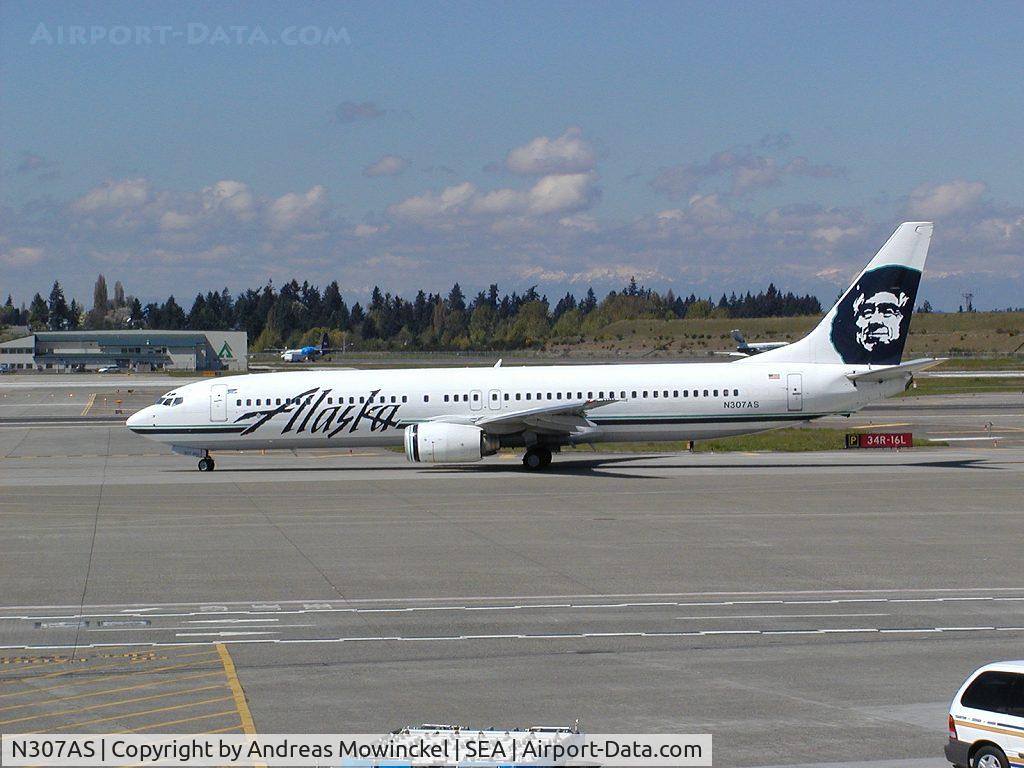 N307AS, 2001 Boeing 737-990 C/N 30015, Alaska Airlines Boeing 737 at Seattle-Tacoma International Airport