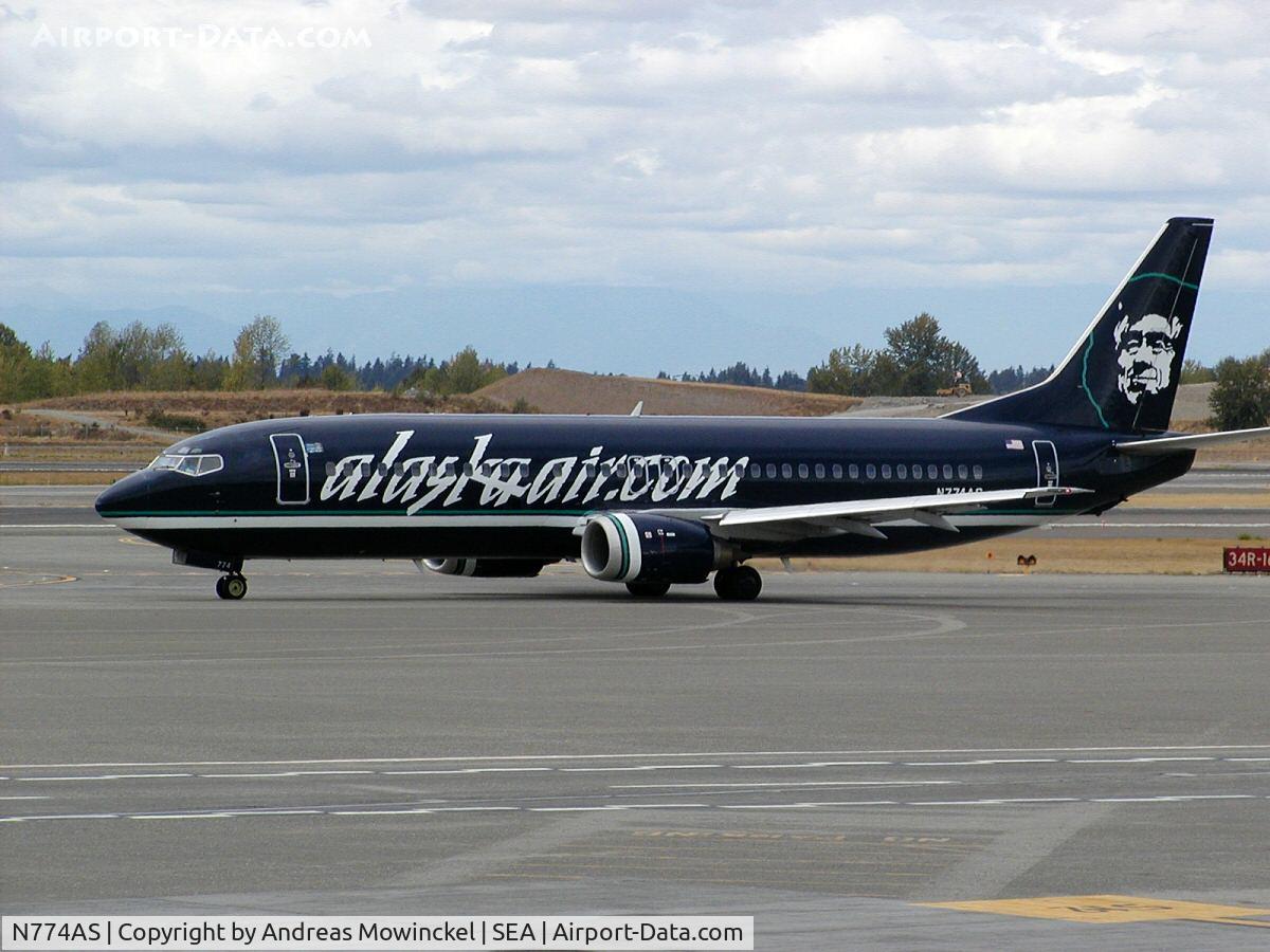 N774AS, 1993 Boeing 737-4Q8 C/N 25107, Alaska Airlines Boeing 737 in dark blue color scheme at Seattle-Tacoma International Airport