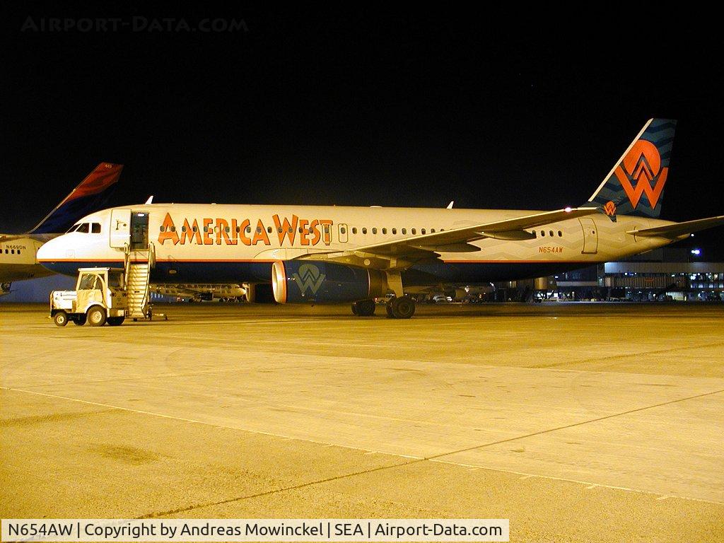 N654AW, 1999 Airbus A320-232 C/N 1050, America West Airlines Airbus A320 at Seattle-Tacoma International Airport