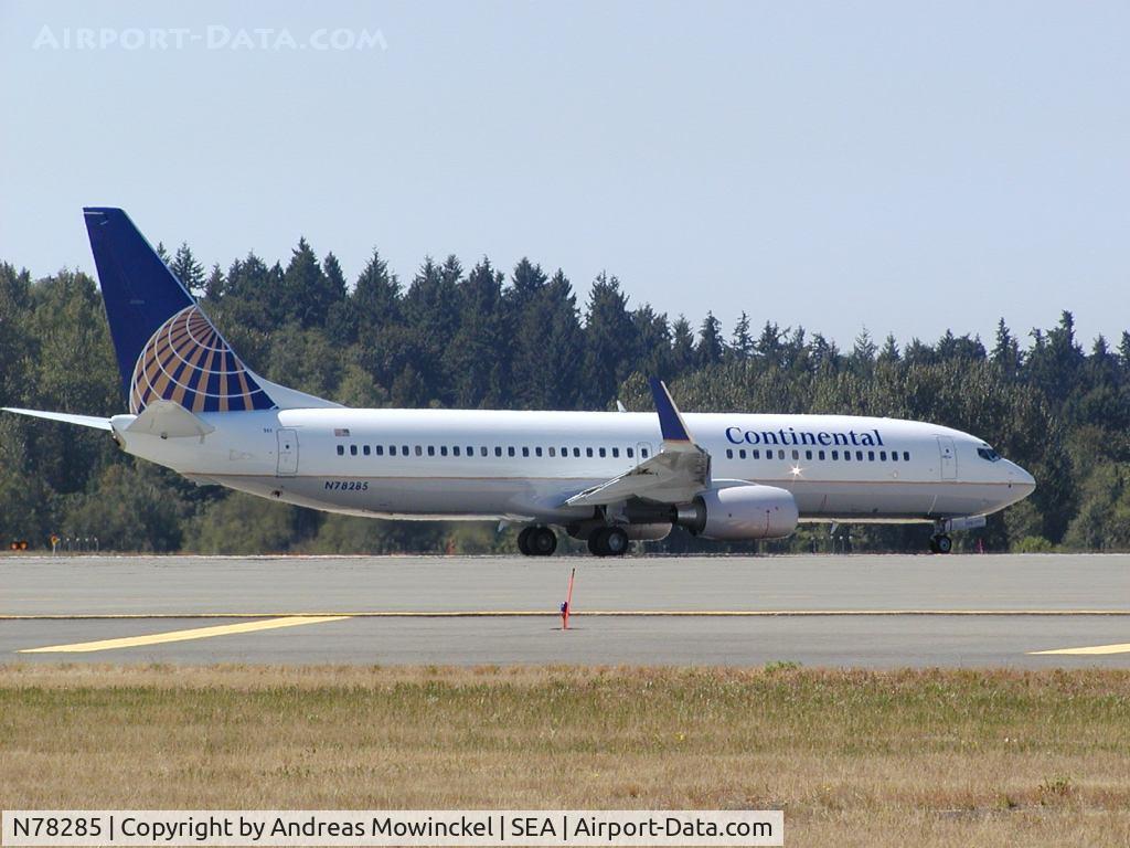 N78285, 2004 Boeing 737-824 C/N 33452, Continental Airlines Boeing 737 with winglets at Seattle-Tacoma International Airport