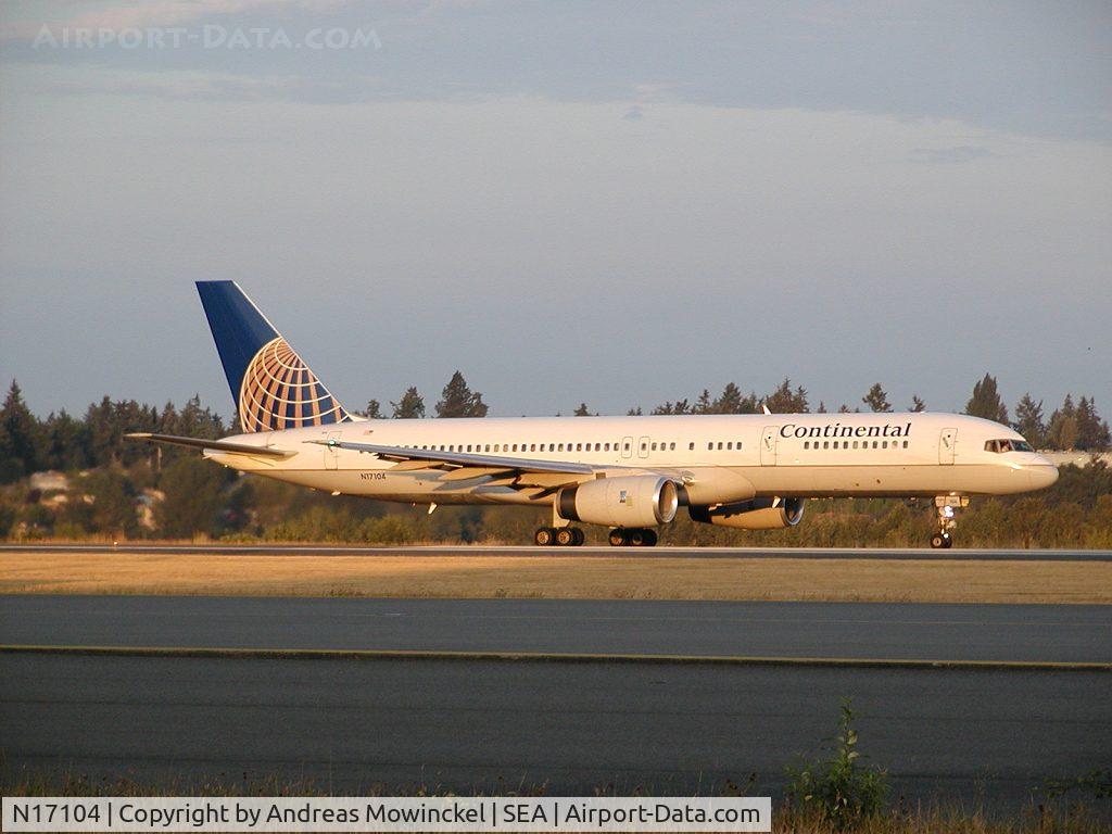 N17104, 1994 Boeing 757-224 C/N 27294, Continental Airlines Boeing 757 at Seattle-Tacoma International Airport