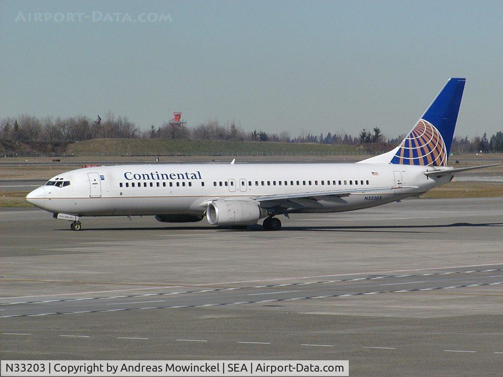 N33203, 2000 Boeing 737-824 C/N 30613, Continental Airlines Boeing 737 at Seattle-Tacoma International Airport